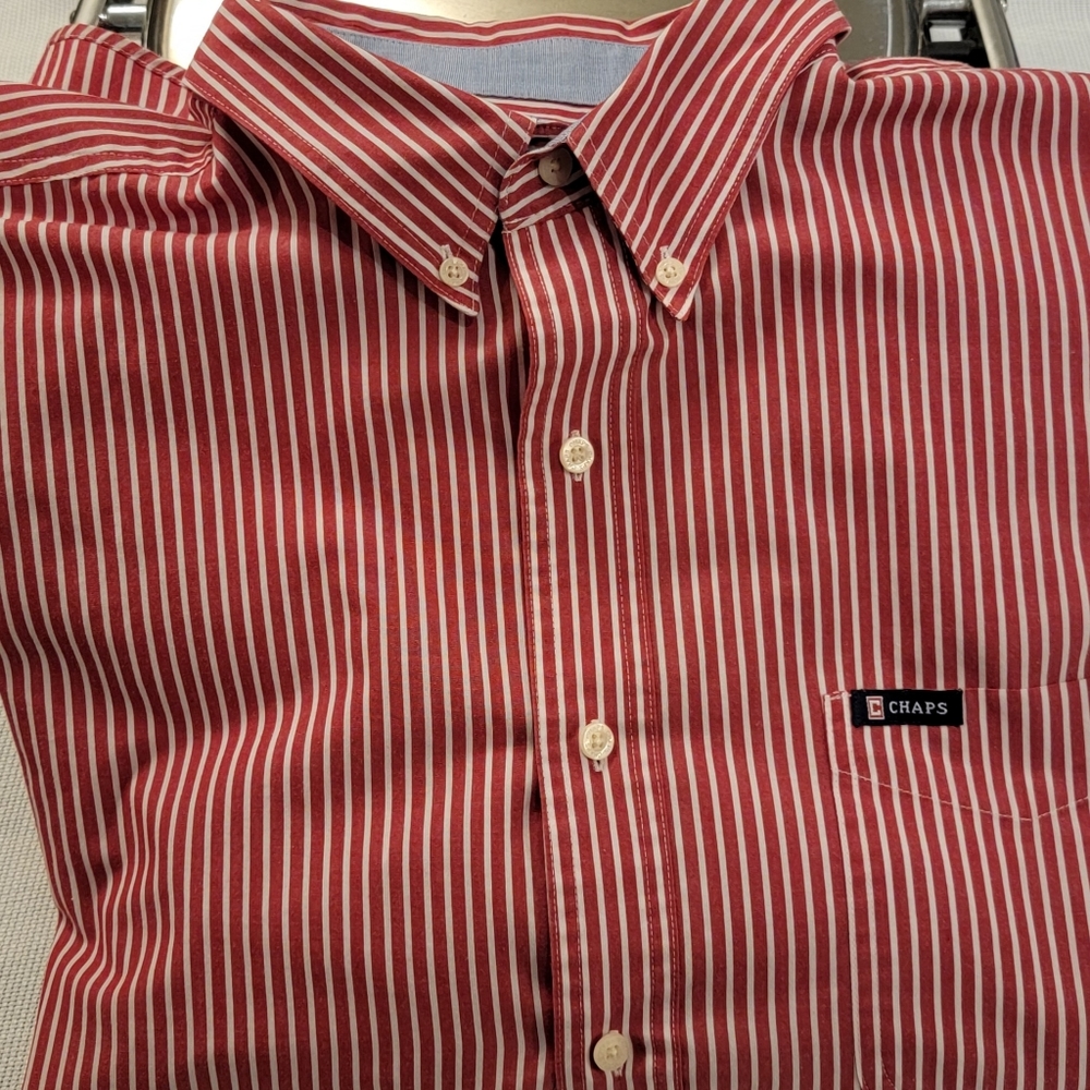 Chaps Men's Buttoned Down